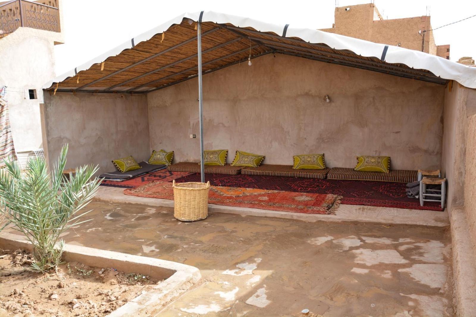 Готель Sahara House Мерзуга Екстер'єр фото