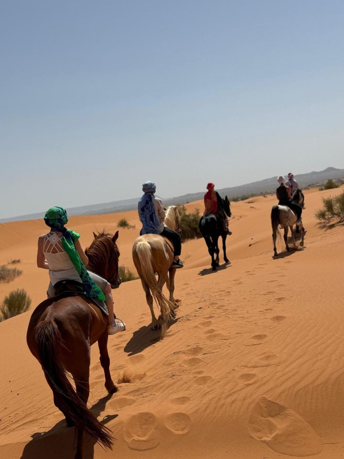 Готель Sahara House Мерзуга Екстер'єр фото